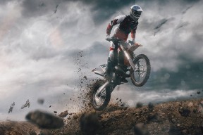 爱游戏app下载-王者归来！Doinb首秀碾压全场，雄鹿主场沸腾如海
